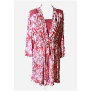 TAHARI -Floral Pink Women's Robe size Small